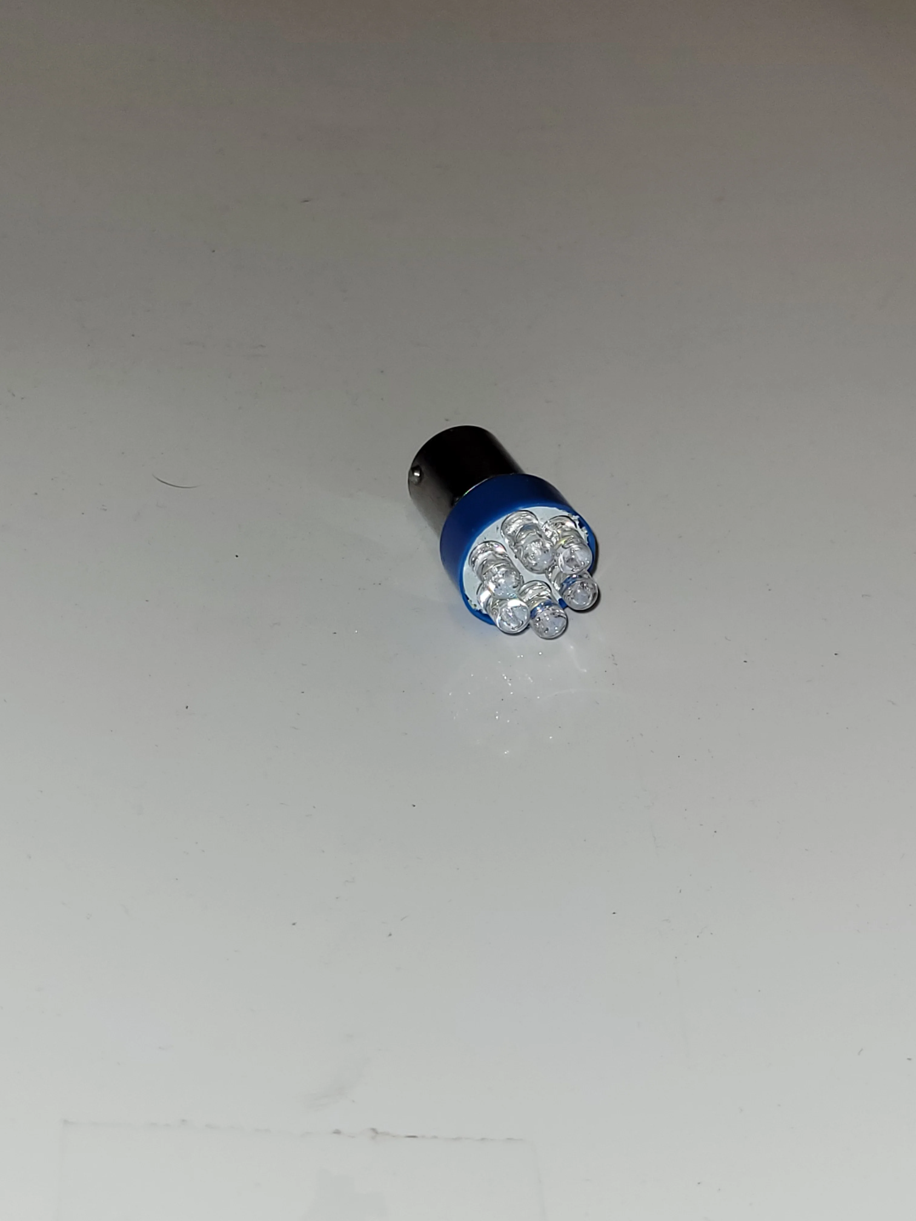 Manteray Headlight Bulb - PBC8XL