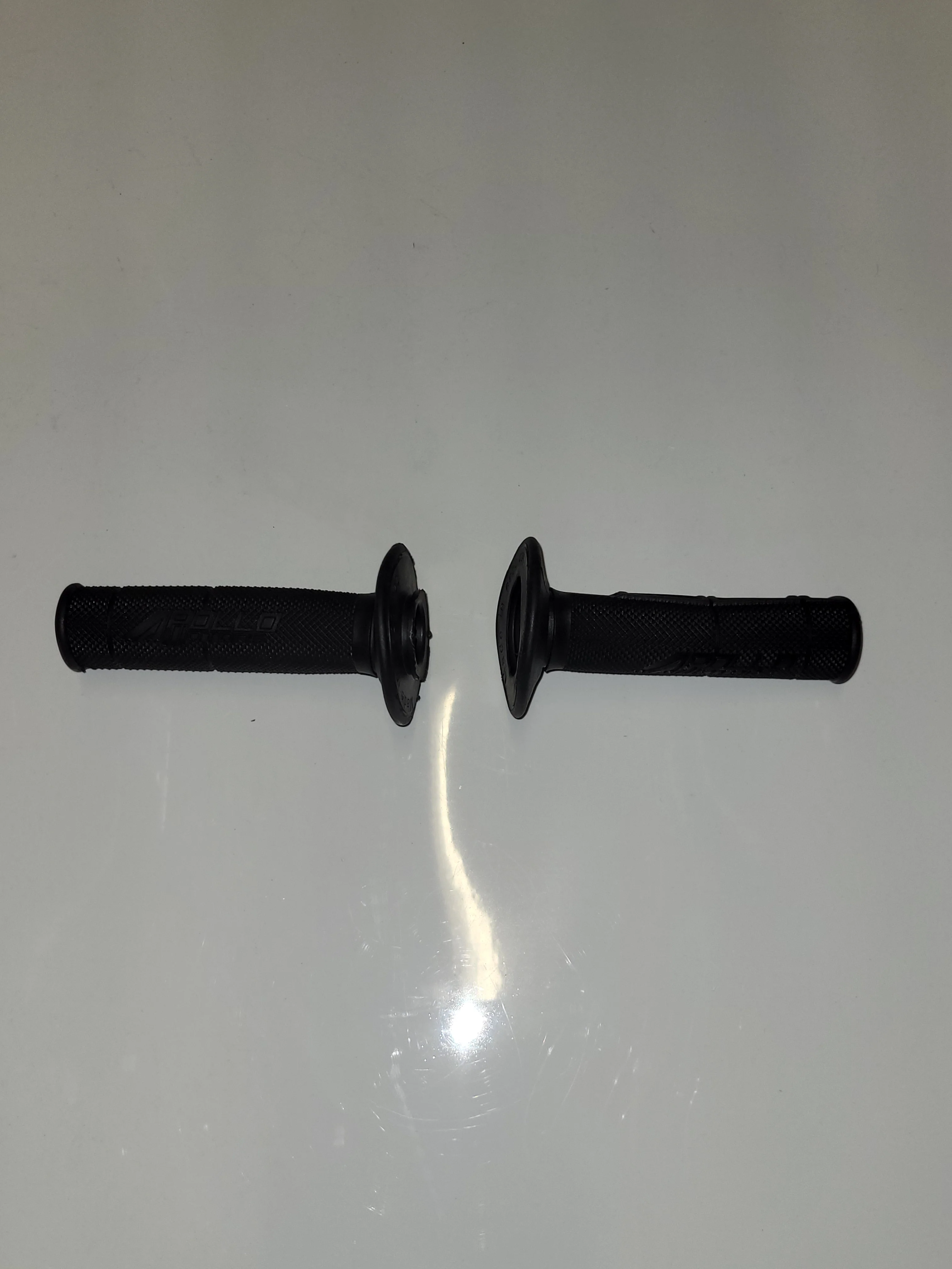 VM125 Handle grip (L & R) - PBC558XL